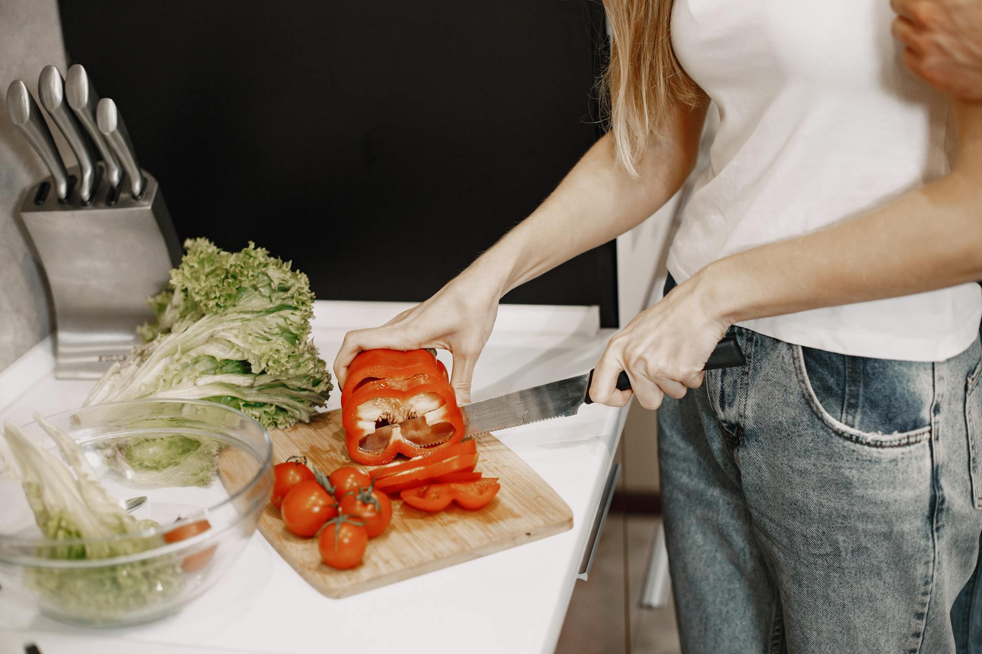 Quick and Easy Cooking Hacks for College Students